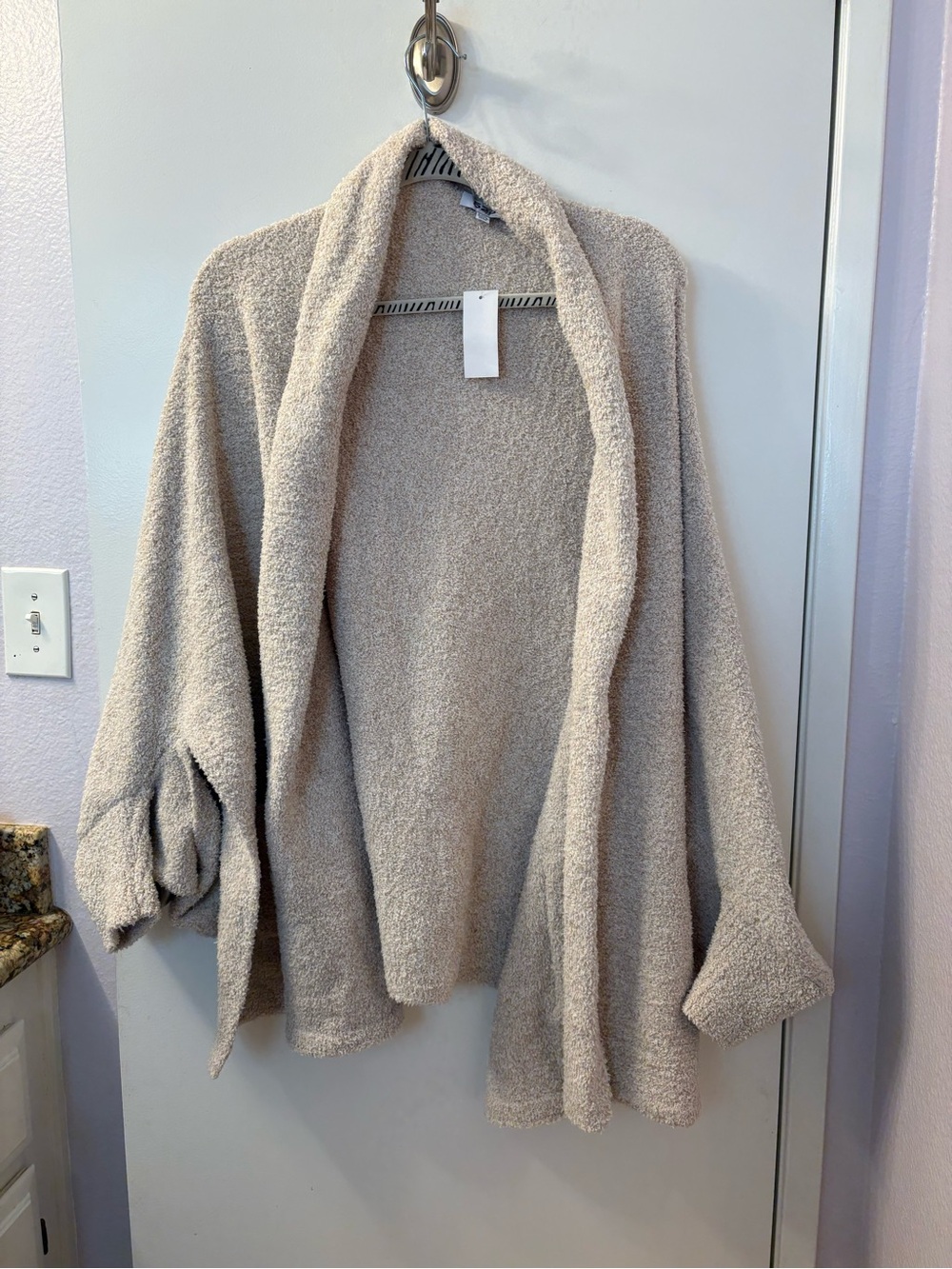 America 525 “The Cozy Wrap” NWT Large/XL
